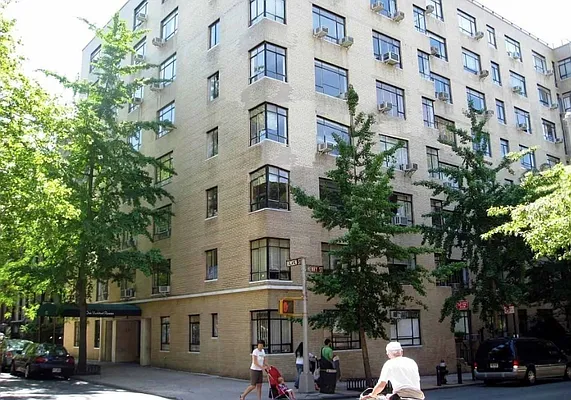 Sold by Compass | media 25