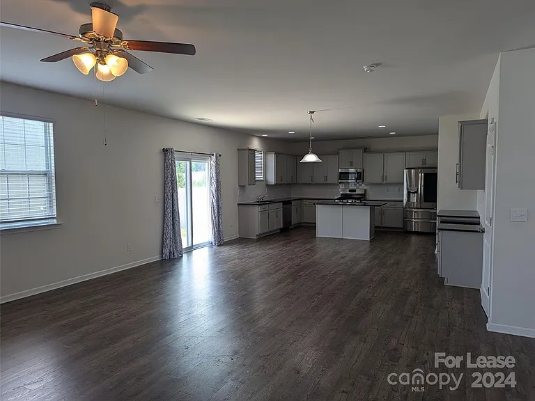 116 Gray Willow St — Photo 17