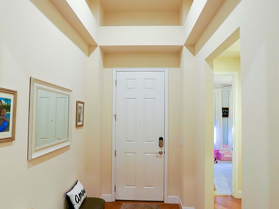 2nd image of 388 Chelsea Place Ave