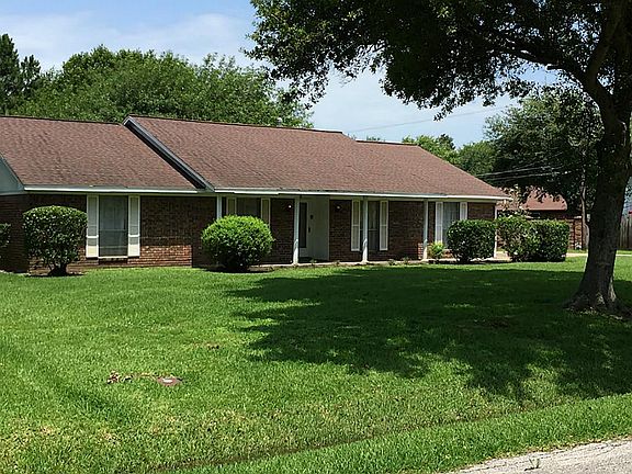 5th image of 318 E Circle Dr