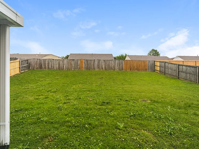 8202 Martin Dr — Photo 16