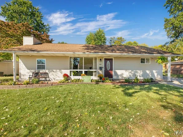 807 Amherst Dr, East Alton, IL 62024