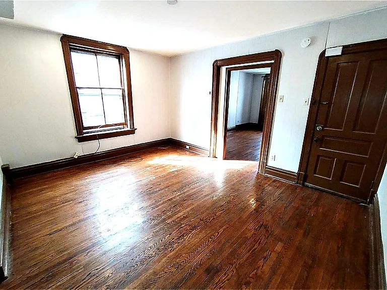 3714-3716 Fairview Ave #3716-2F — Photo 6