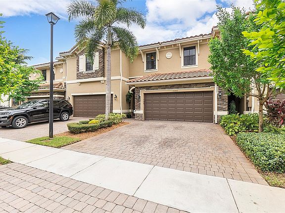 2nd image of 12200 Village Pl