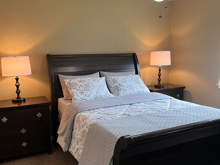 Bed Room 2 - Queen bed