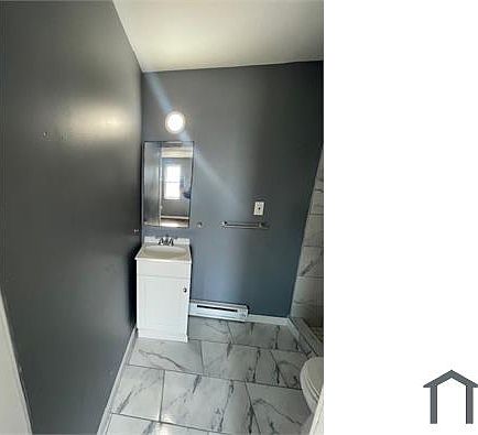 2nd image of 1050 W Fayette St #1