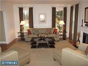 3rd image of 52 Dorchester Way
