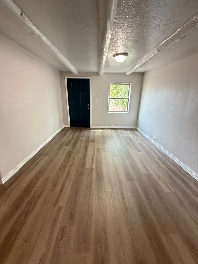 426 Towner — Photo 4
