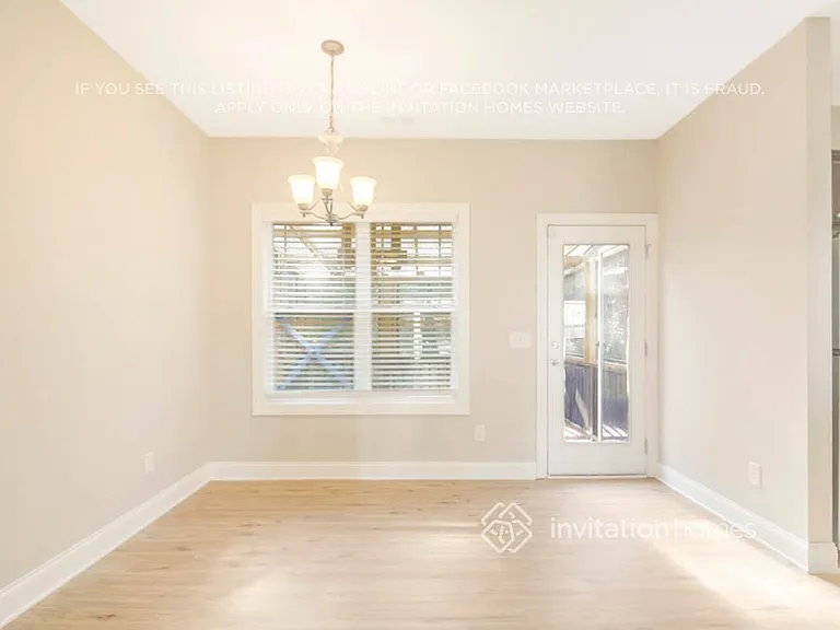 77 Carson Dr — Photo 6