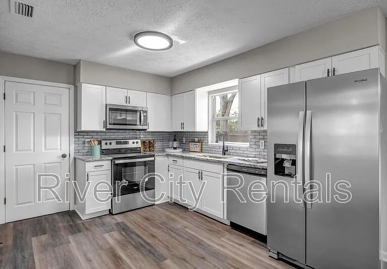 743 Trambley Dr E — Photo 6