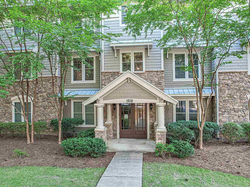 1st image of 1010C Creekside Dr