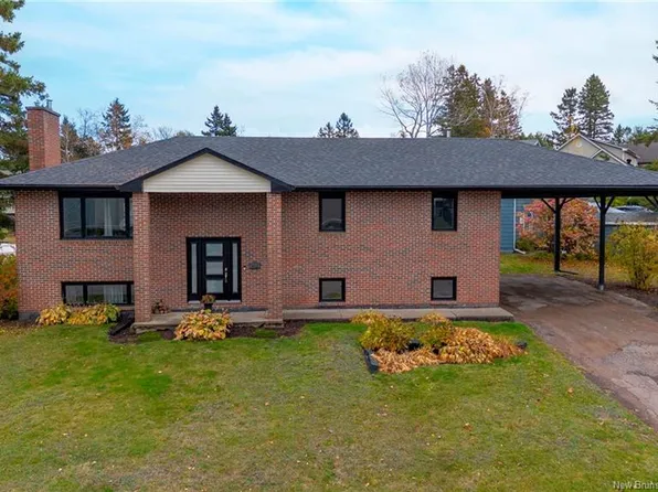 150 Glengrove Rd, Moncton, NB E1A 5X3