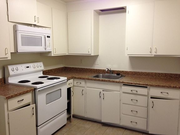 2nd image of 1491 Valle Vista Ave