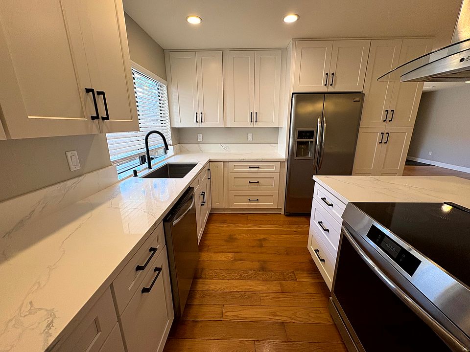 Newly Remodeled Kitchen