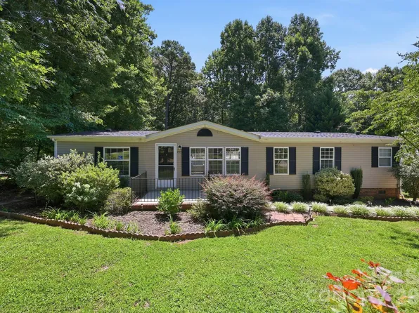 299 Sailwinds Rd, Mooresville, NC 28115