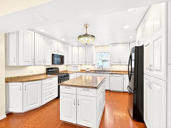5th image of 2533 Mayfield Ave