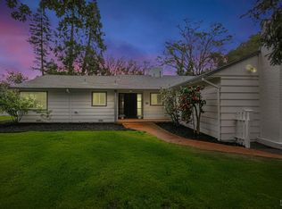 395 N Spring St, Ukiah, CA 95482