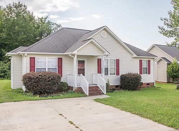 3rd image of 817 Eagle Bluff Ct