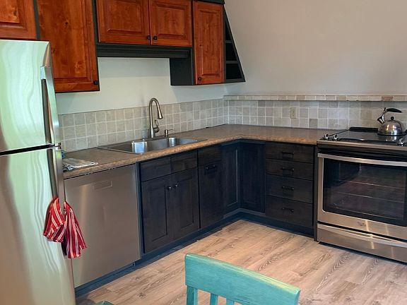Kitchen picture. Custom cabinets.