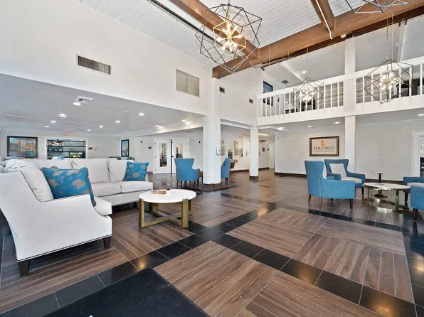 The Crest at Citrus Heights (55+)