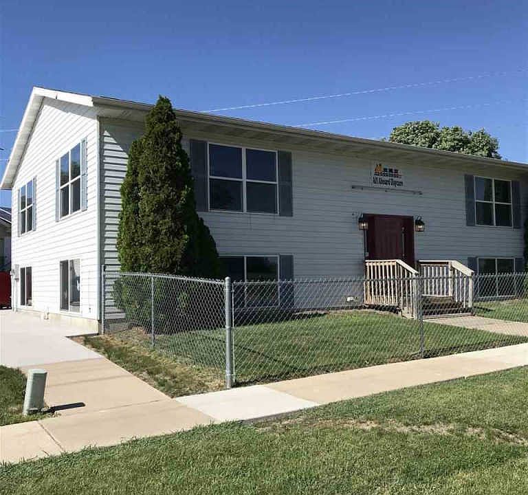 1st image of 600 Eastwood Dr