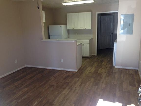 4th image of 409 Tauber St APT C