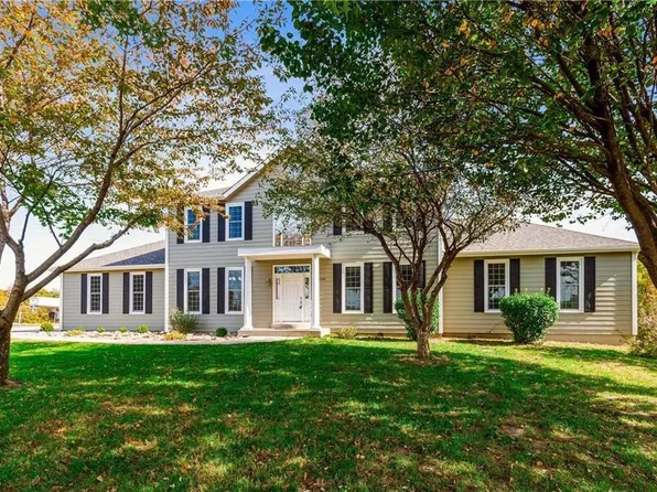 15411 N Eastern Rd, Smithville, MO 64089