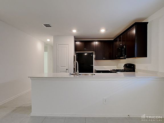 4th image of 2989 Wallace Wells Ct