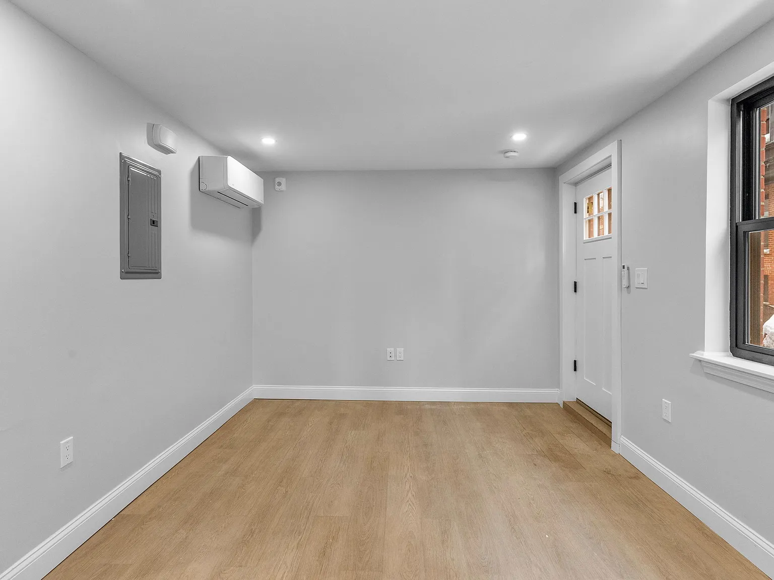 1 bed, 9999 sqft, $2,895 — Photo 1