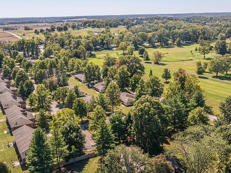 10760 Oak Blvd — Photo 40