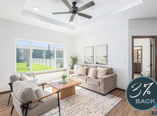 9204 Counsel St, Sioux Falls, SD 57106