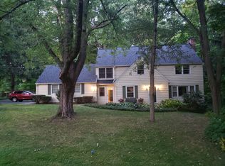 50 Larned Ln, Orchard Park, NY 14127