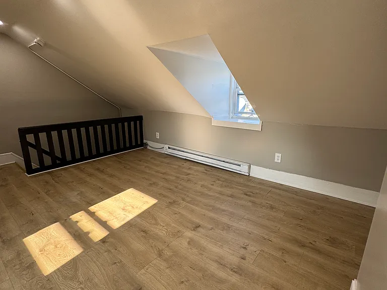 21 Prince Ave #3 — Photo 35