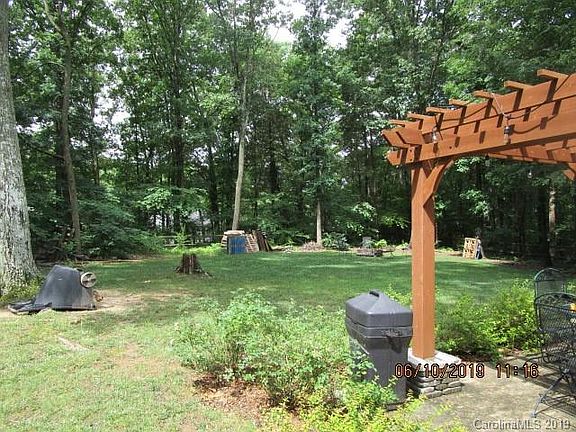 5th image of 804 Bent Wood Ct