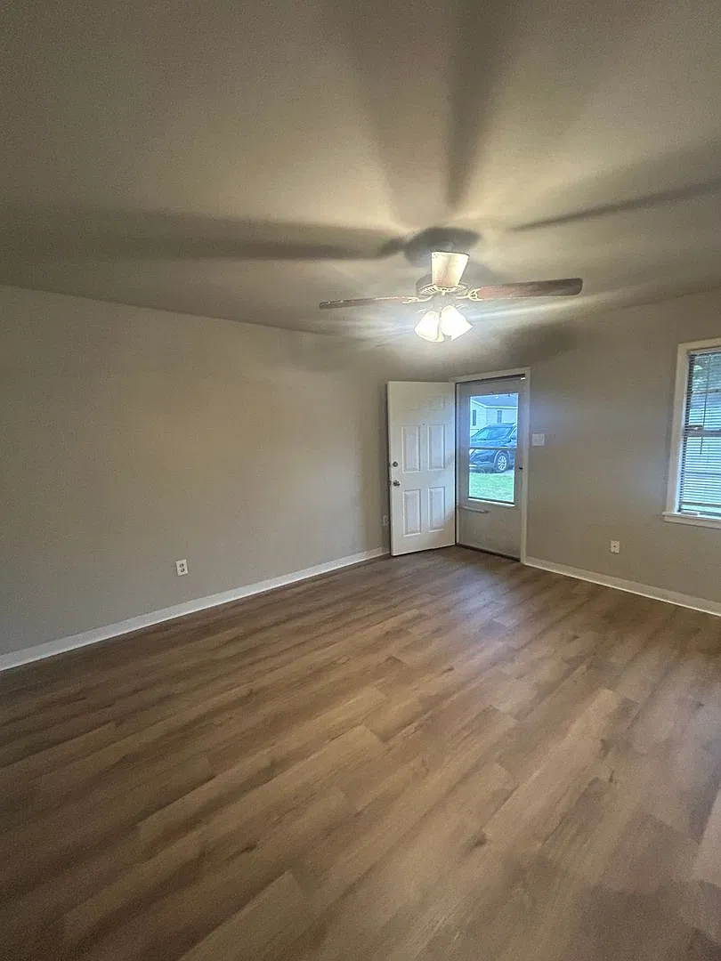 Tg-Quincy 3 — Photo 2