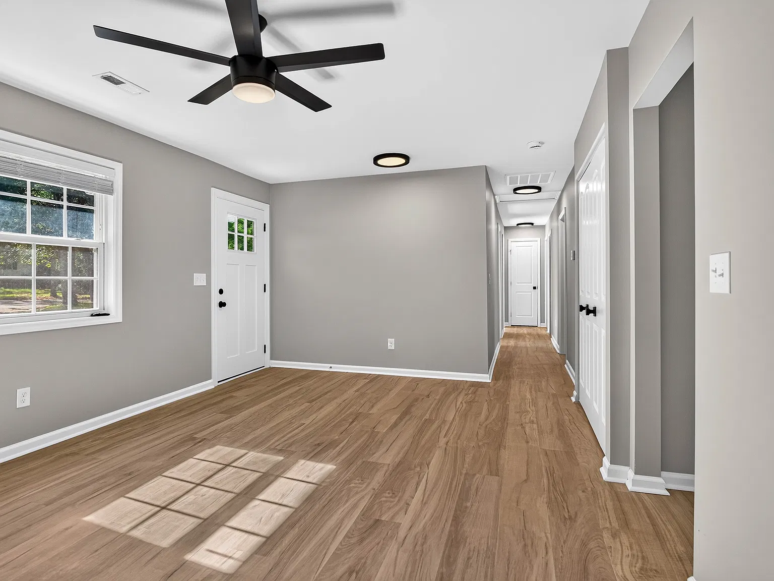 4 bed, 1196 sqft, $1,850 — Photo 3
