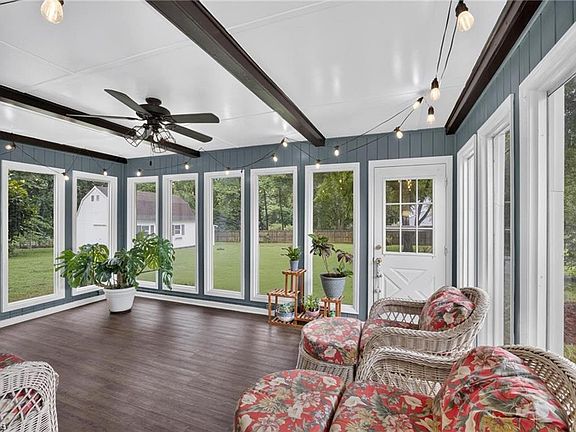 4th image of 140 Raintree Rd