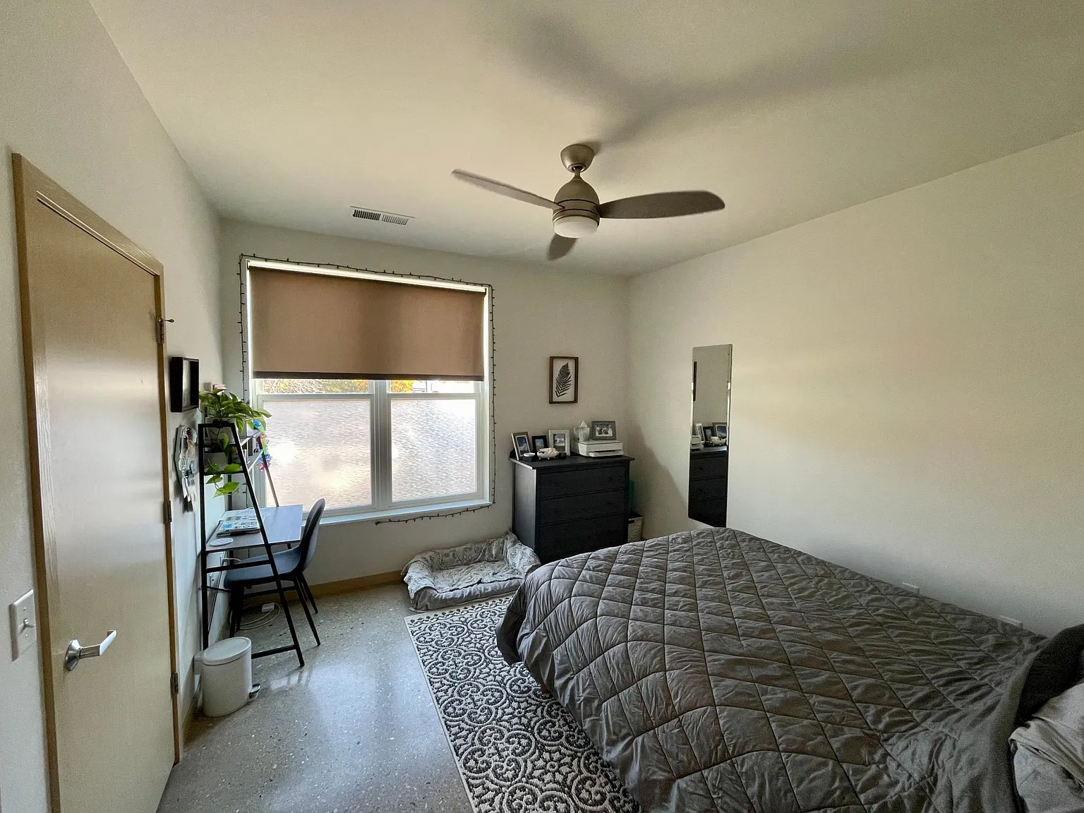 1 bed, 800 sqft, $1,670 — Photo 3