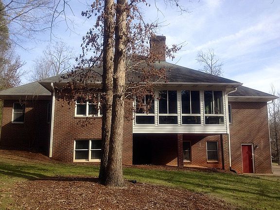4th image of 133 Twin Lake Dr
