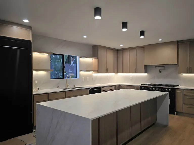 4501 Canoga Dr — Photo 4