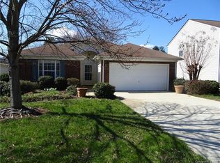 111 Nahcotta Dr, Mooresville, NC 28115