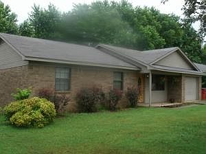 1st image of 605 Twin Oak Dr