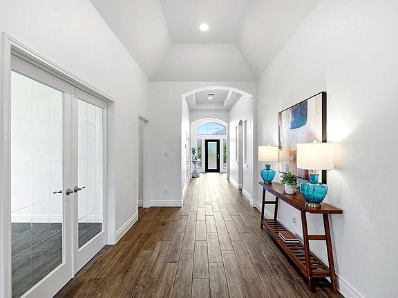 5th image of 109 Lake Spring Cir
