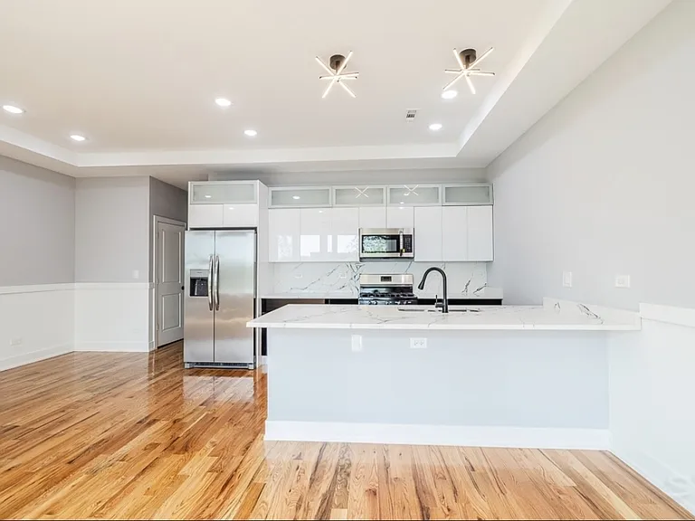 6334 S Langley Ave #3 — Photo 9