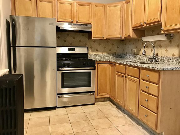 5th image of 4709 N Albany Ave #2
