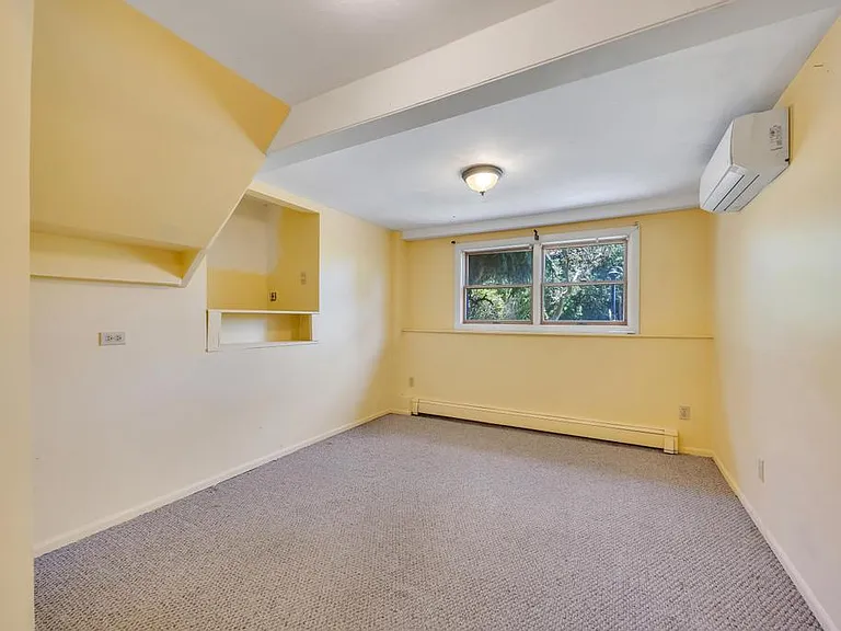 20 Switzerland Rd — Photo 19