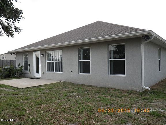 3rd image of 786 Mason Dr