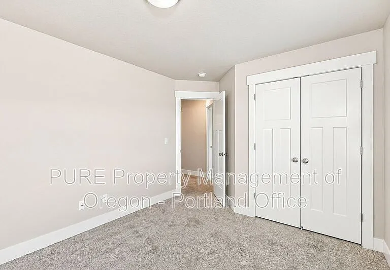 582 NE Alderwood Dr — Photo 30