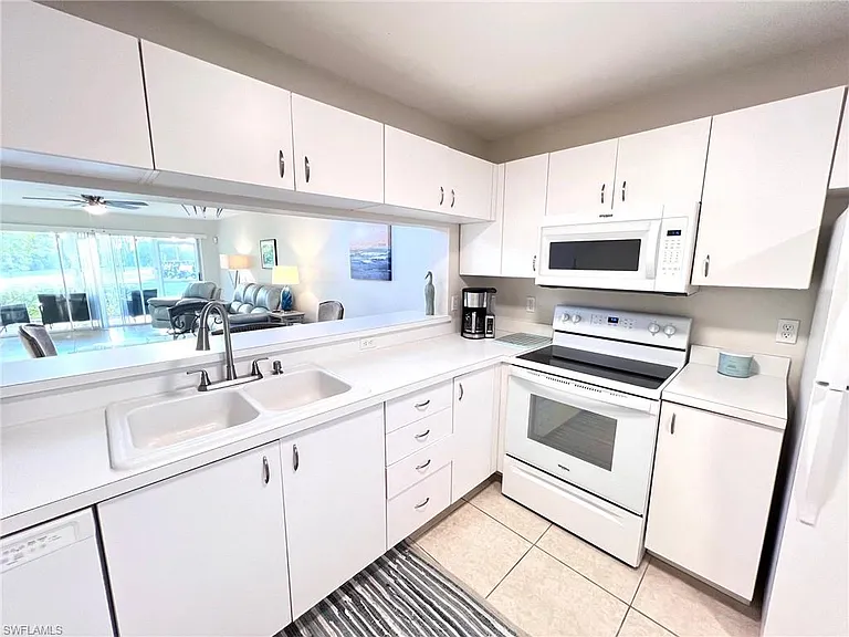 1051 Eastham Way #B-104 — Photo 9
