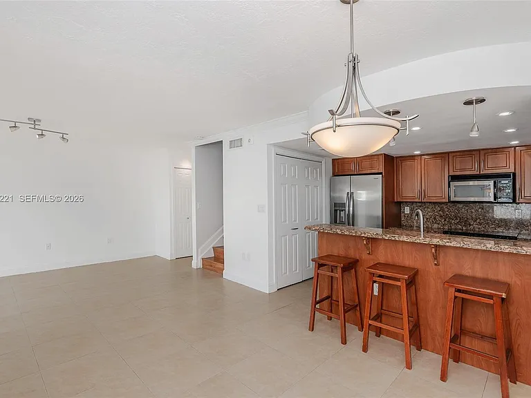 4520 SW 68th Court Cir #5-25 — Photo 3